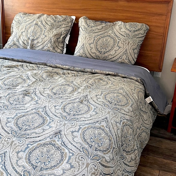 Croscill Bedding Croscill Neutral Queen Comforter 2 Standard Shams